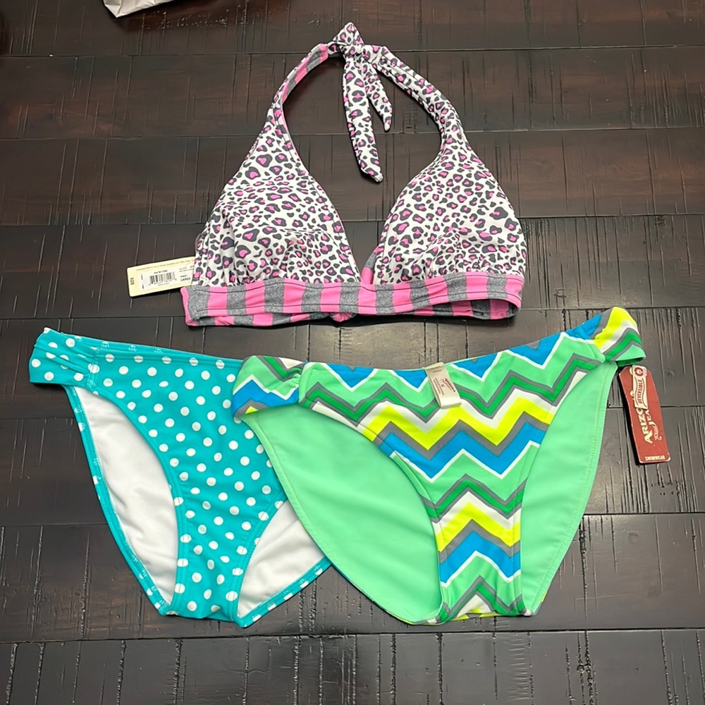 Arizona Womans Separates Swim wear Top and Bottoms L/XL Rebersible Choice